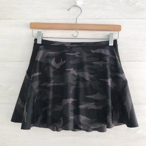 Athleta - Match Point skort in green-gray camo, XXS